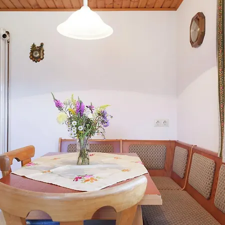 Tatil Evi Cozy Farmhouse In Unteribach Germany With Balcony